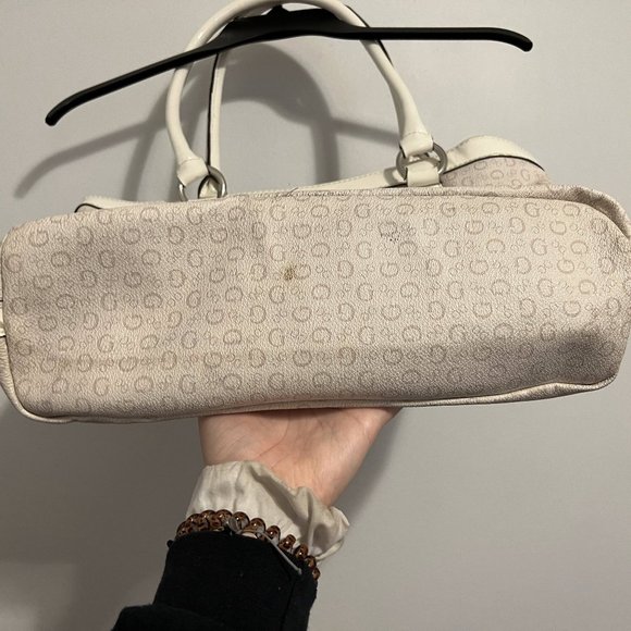 AUTHENTIC Guess Tote Bag/Purse - Picture 7 of 7
